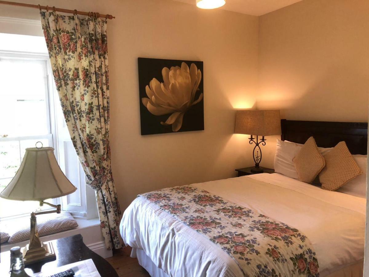 The Old Coach House Hotell Avoca Exteriör bild